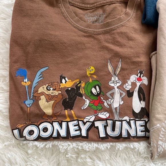 Bundle Of 8 Assorted Colors Graphic Prints Short Sleeve Crew Neck TShirts Large - Picture 3 of 7